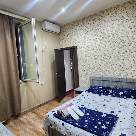 Hotel ,,Mega" Tbilisi Exterior foto